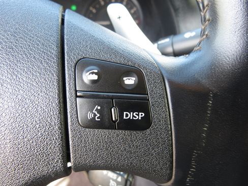 Used 2010 Lexus IS 250C RWD image 31