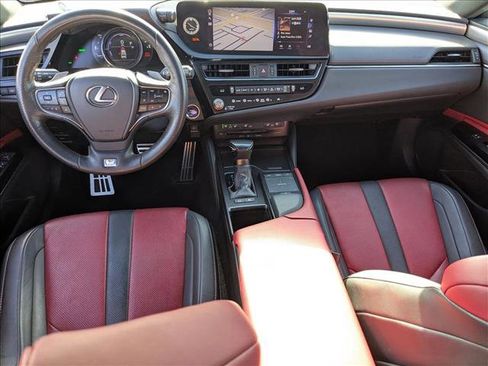 Used 2022 Lexus ES 300h F Sport image 18