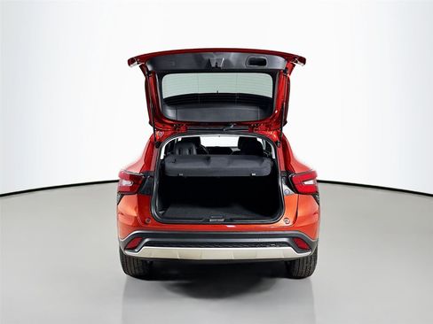 Used 2024 Chevrolet Trax LT w/ Driver Confidence Package image 24