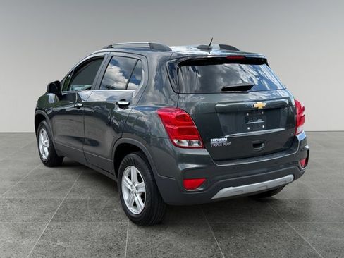 Used 2020 Chevrolet Trax LT w/ LT Convenience Package AWD/4WD image 3