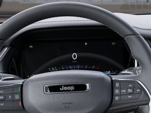 New 2026 Jeep Grand Cherokee Limited RWD image 17
