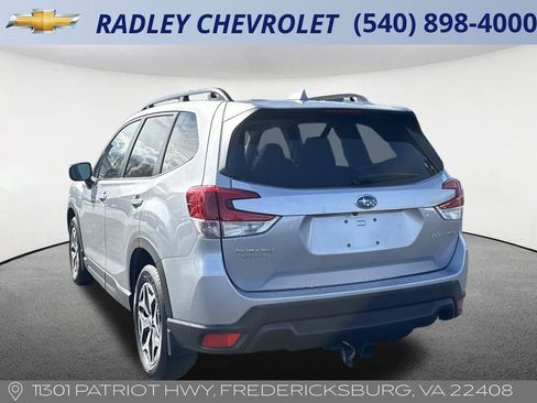 Used 2023 Subaru Forester Premium image 15