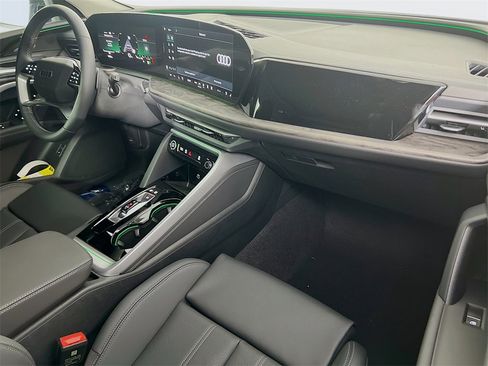 New 2025 Audi Q5 2.0T Premium Plus image 28