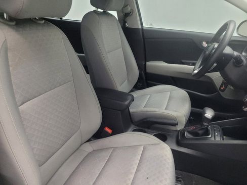 Used 2022 Kia Rio S w/ Option Group 015 FWD image 21