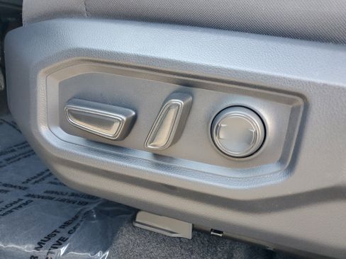 New 2026 Toyota Tundra SR5 image 17