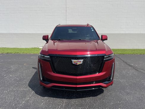 Used 2024 Cadillac Escalade Sport image 2