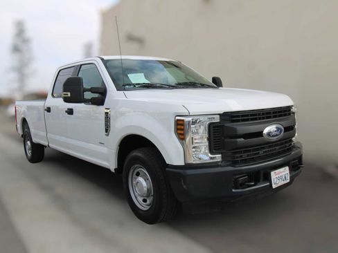 Used 2019 Ford F250 XL w/ Power Equipment Group image 1