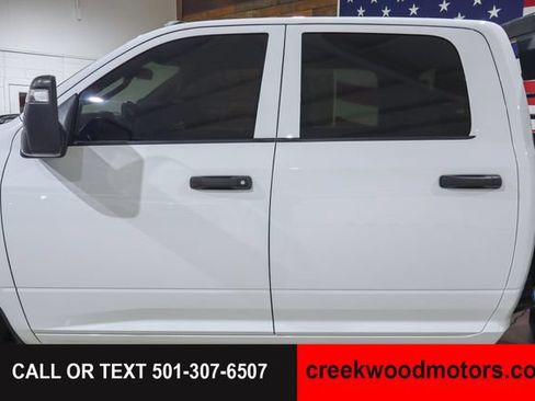 Used 2024 RAM 3500 Tradesman w/ Chrome Appearance Group AWD/4WD image 24