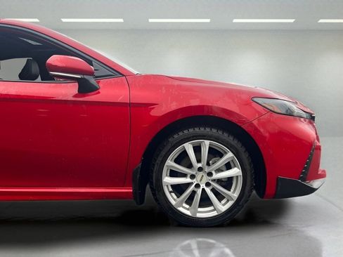 Used 2025 Toyota Camry SE image 26