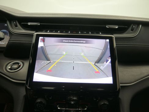 Used 2021 Jeep Grand Cherokee L Limited image 15