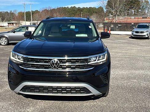 Used 2022 Volkswagen Atlas SE image 2