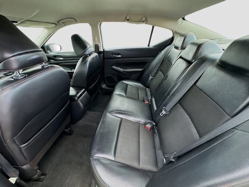 Used 2021 Nissan Altima 2.5 SR image 15