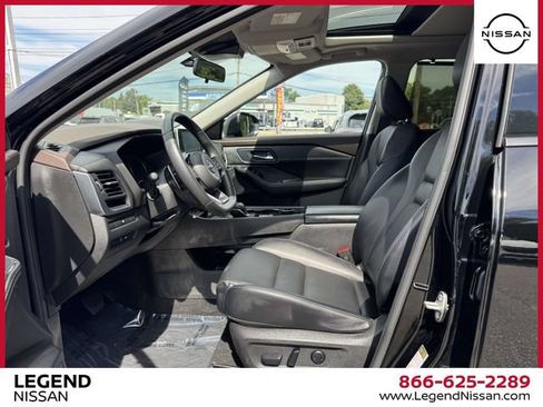 Used 2023 Nissan Rogue SV w/ SV Premium B Package AWD/4WD image 15