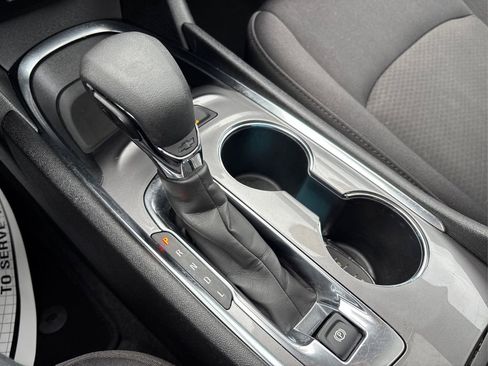 Used 2024 Chevrolet Malibu LT image 30