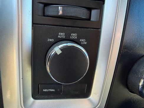 Used 2012 RAM 1500 Big Horn image 24