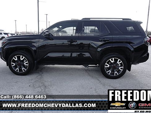 Used 2025 Toyota 4Runner TRD Sport Premium image 4