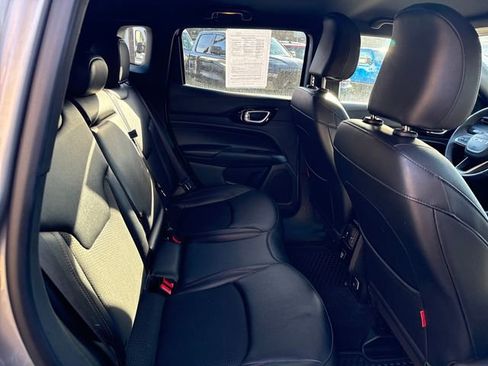 Used 2024 Jeep Compass Trailhawk image 40