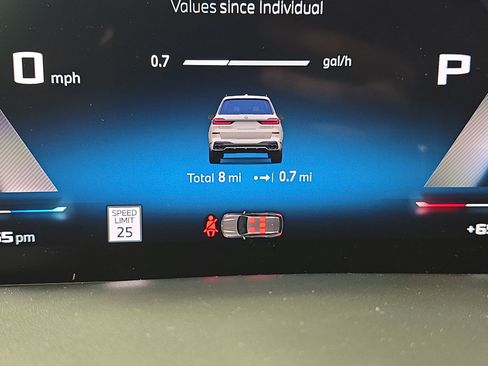 New 2026 BMW X7 M60i image 16