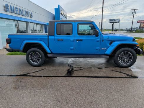 Used 2021 Jeep Gladiator Overland w/ Popular Equipment Package AWD/4WD image 2