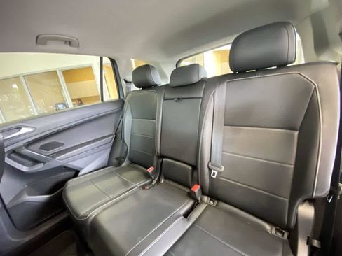 Used 2021 Volkswagen Tiguan SE AWD/4WD image 24