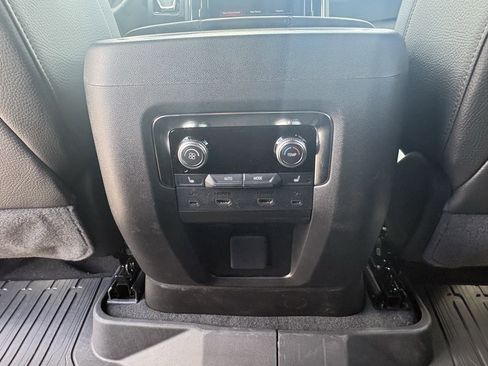 New 2026 GMC Yukon Denali w/ Denali Reserve Package AWD/4WD image 15