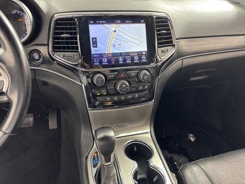 Used 2021 Jeep Grand Cherokee Limited w/ Luxury Group II RWD image 17