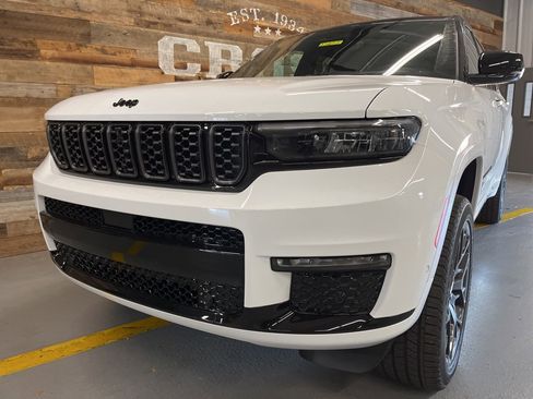 New 2025 Jeep Grand Cherokee L Summit image 8