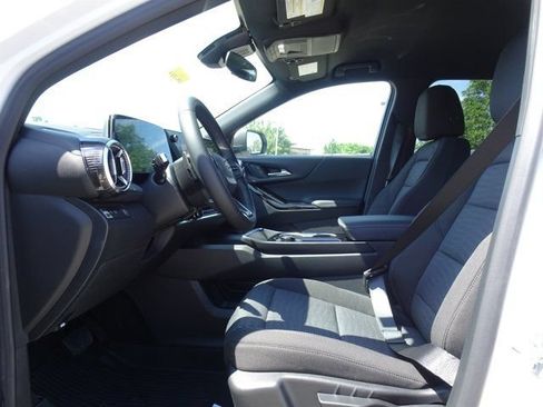 New 2026 Chevrolet Equinox LT w/ LPO, Floor Liner Package FWD image 6