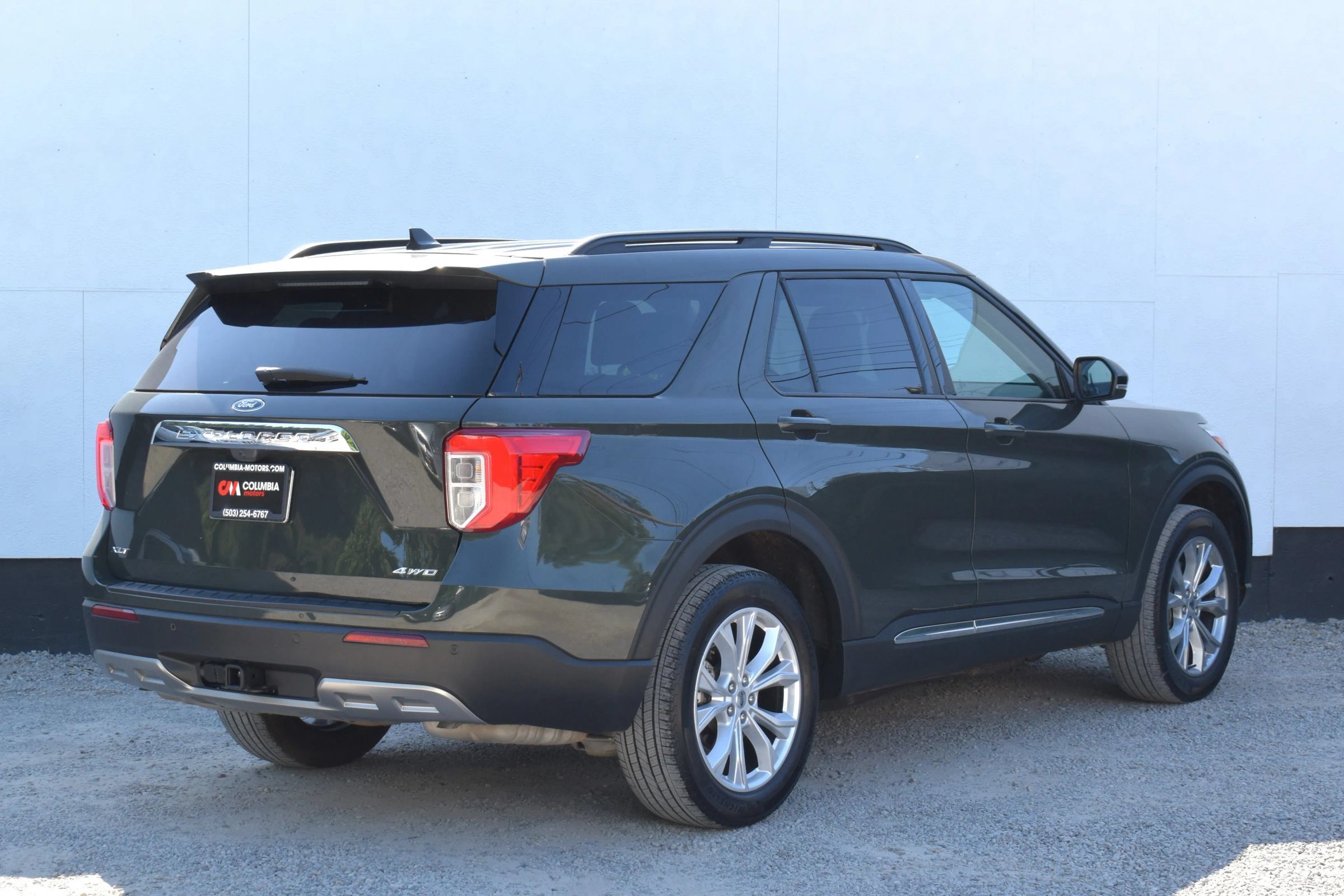 Used 2024 Ford Explorer XLT w/ Equipment Group 202A AWD/4WD image 44