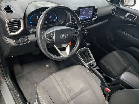 Used 2023 Hyundai Venue SEL FWD image 12