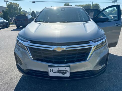 Used 2024 Chevrolet Equinox LS w/ LS Convenience Package FWD image 30