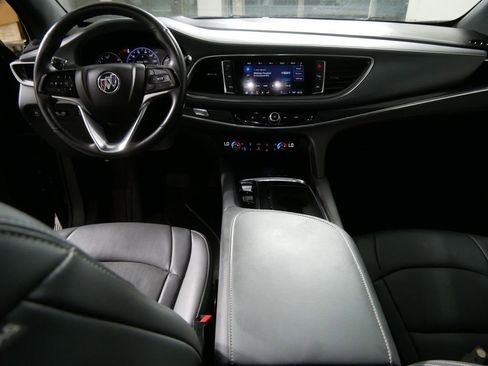 Used 2023 Buick Enclave Premium image 24