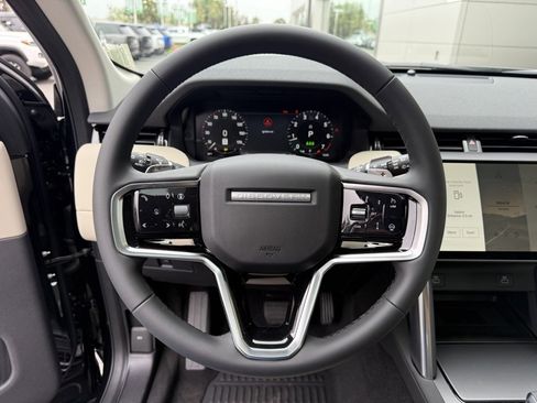 New 2025 Land Rover Discovery Sport S image 16