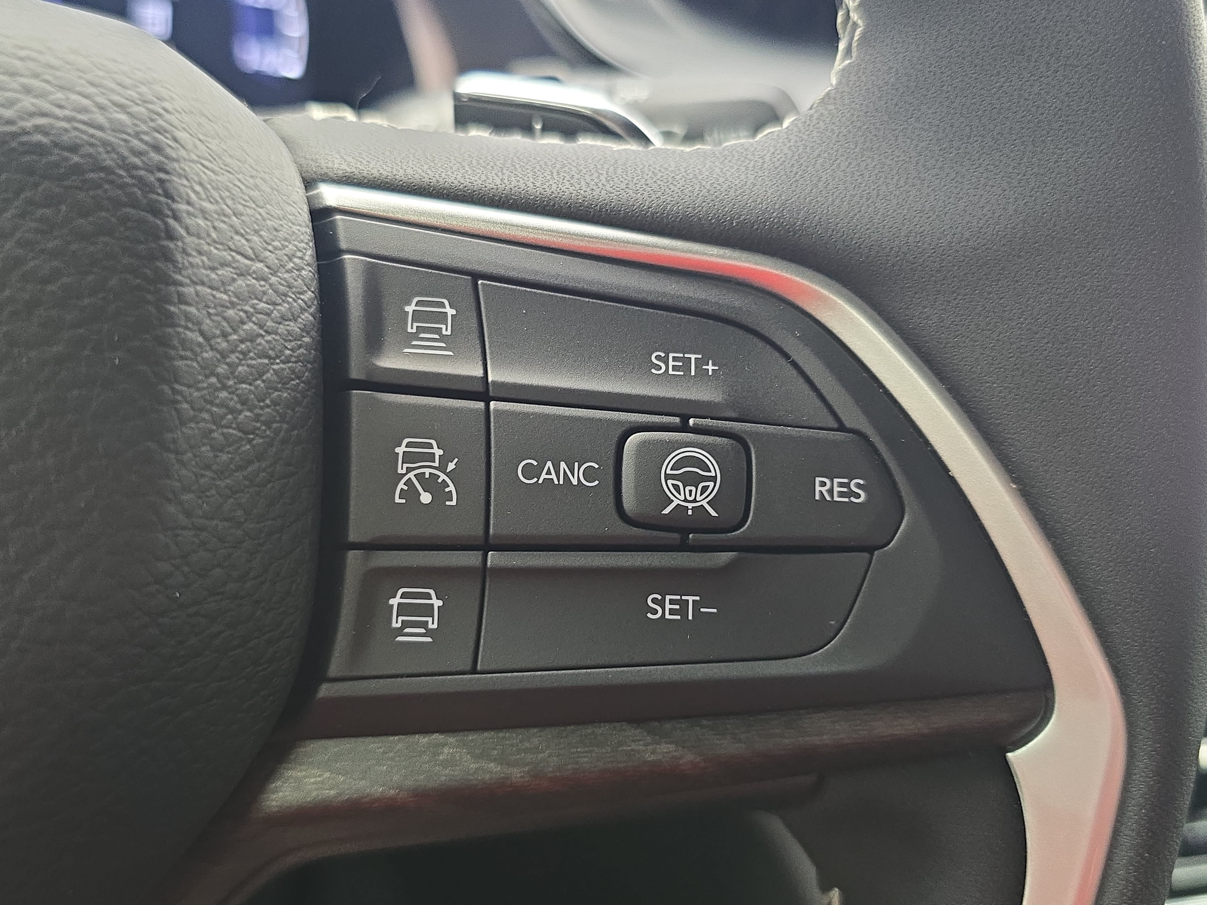 Used 2026 Jeep Grand Cherokee Limited AWD/4WD image 18