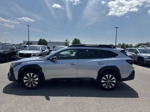 Used 2024 Subaru Outback Limited AWD/4WD image 2