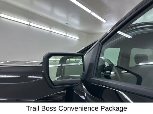 Used 2024 Chevrolet Colorado Trail Boss w/ Advanced Trailering Package image 17