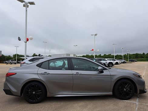 Used 2025 Toyota Camry SE w/ Multimedia Upgrade Package FWD image 4