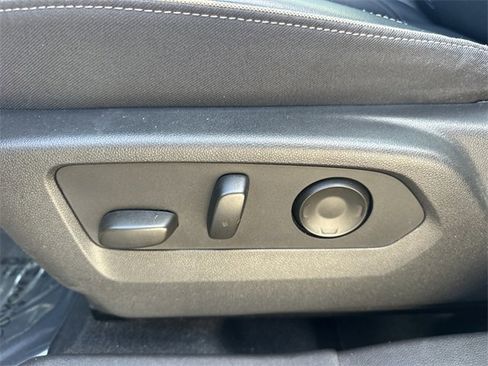 Used 2021 Buick Envision Essence image 22