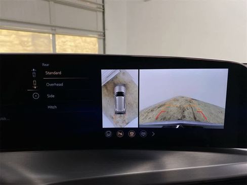 Used 2026 Cadillac Vistiq Sport image 25