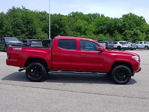 Used 2021 Toyota Tacoma SR w/ SR Convenience Package RWD image 9