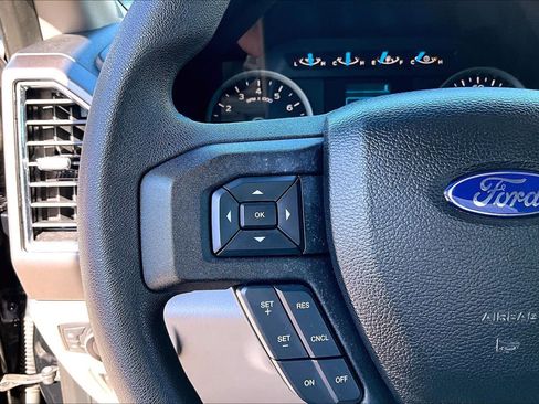 Used 2016 Ford F150 XLT RWD image 24