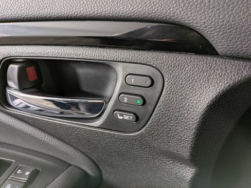 Used 2021 Honda Pilot Touring image 10