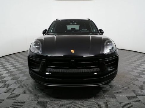 Certified 2025 Porsche Macan AWD image 36