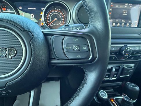 Used 2023 Jeep Wrangler Sport AWD/4WD image 19