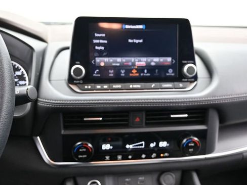 Used 2023 Nissan Rogue SV image 22