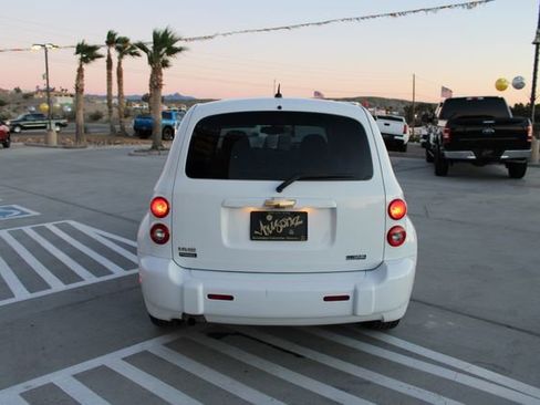 Used 2010 Chevrolet HHR LS image 6