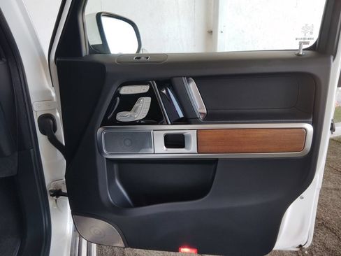 Used 2025 Mercedes-Benz G 550 image 10