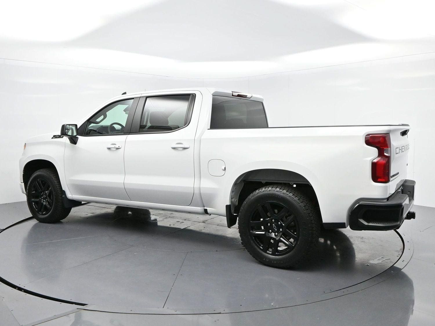 Used 2023 Chevrolet Silverado 1500 RST w/ Z71 Off-Road Package AWD/4WD image 5
