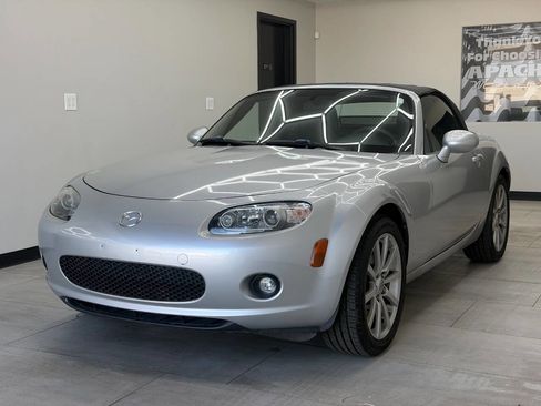 Used 2008 MAZDA MX-5 Miata Touring image 1