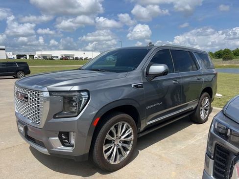 Used 2021 GMC Yukon Denali w/ Denali Ultimate Package image 2